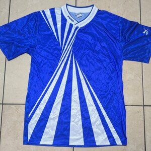 Vintage Puma Soccer Jersey Size Medium Pre-owned in great condition.